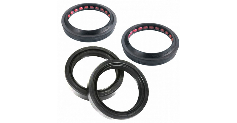 Сальники вилки 33х45х8/10,5 + пыльники 33х45/51х13