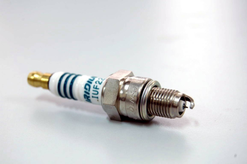 Свеча DENSO IUF22