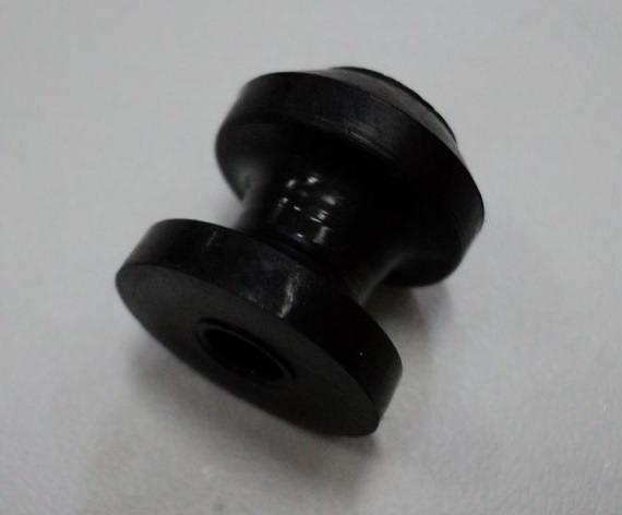 Фиксатор капота С40700105