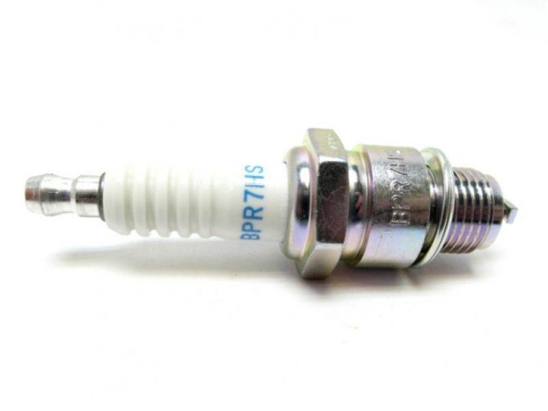 Свеча NGK BPR7HS