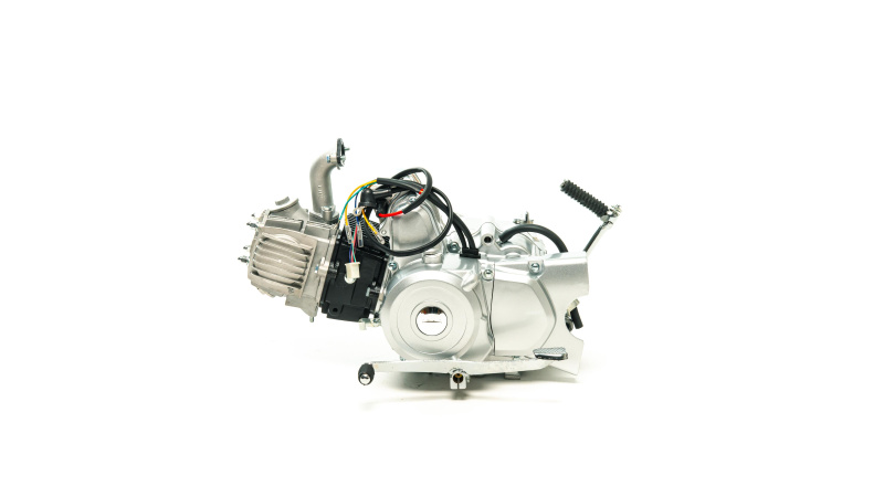 Двигатель в сборе 152FMI 110сс (полуавтомат,1ск+реверс, стартер верхний)